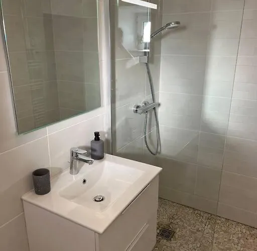 Centre De * Guécélard